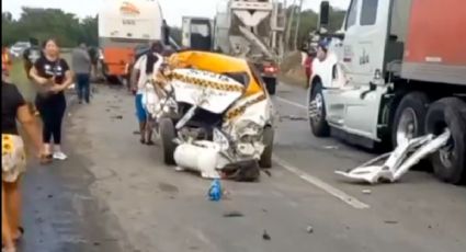 Megacarambola en Montemorelos deja varios lesionados; al menos seis vehículos involucrados | VIDEO