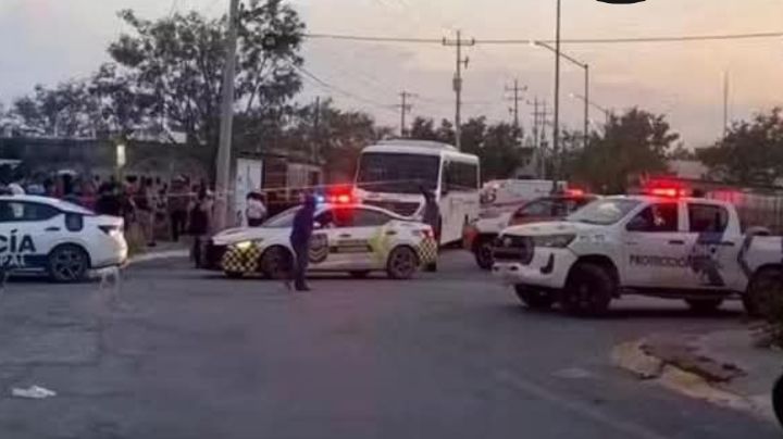 Dos amiguitos salen a la calle a pasear en su scooter y mueren atropellados por camión