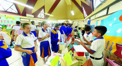 Alumnos de Secundaria 2 muestran talento con gran trabajo