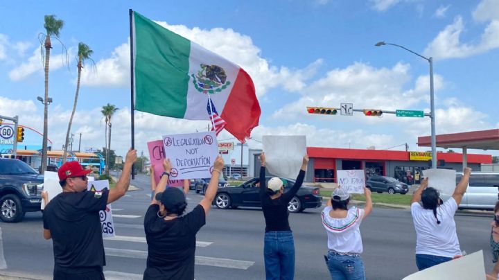 Laredo contra el autoritarismo; más de mil personas se manifiestan en el 'No Kings Day'