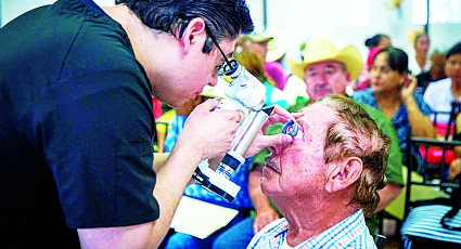 Operarán a 300 abuelitos de sus ojos, gracias a Bienestar en tu Mirada 2025