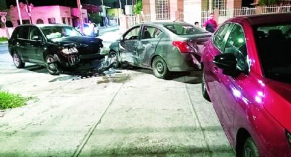 Abuelita desesperada se pasa la luz roja y causa 'carambola' en Nuevo Laredo; quedó endeudada