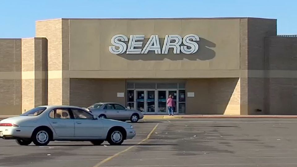 El local de Sears será pronto un gigantesco centro de entretenimiento.