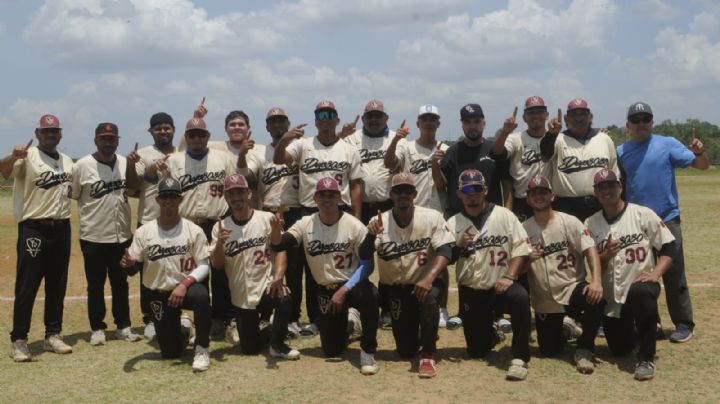 Deportivo 30-30 impone su ley en el diamante y se corona campeón en Riberas del Bravo
