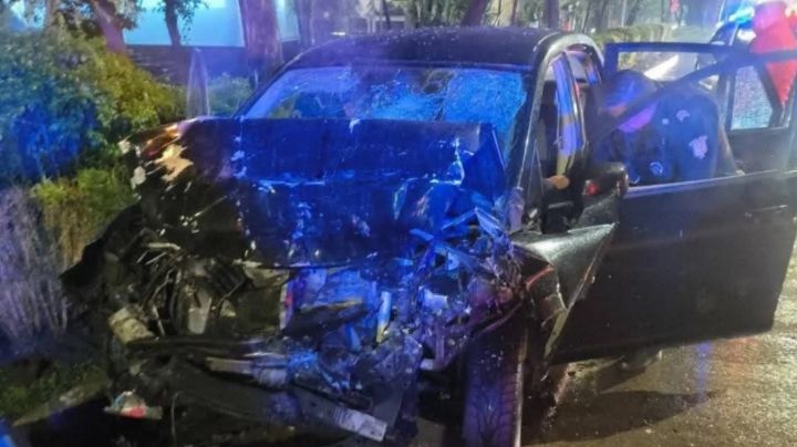 Encharcamientos provocan choque contra camioneta de lujo en CDMX; hay 1 muerto y 3 heridos