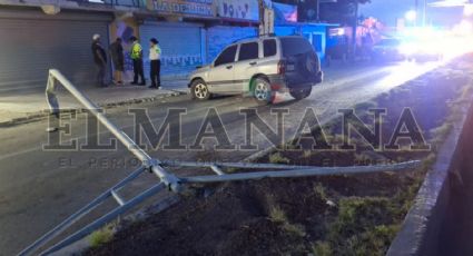 Juan  David sufrió un peligroso accidente en la Calzada Revolución; chocó contra un poste