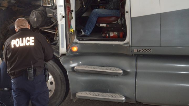 6 mil traileros de Nuevo Laredo con un futuro incierto por el inglés obligatorio en EU