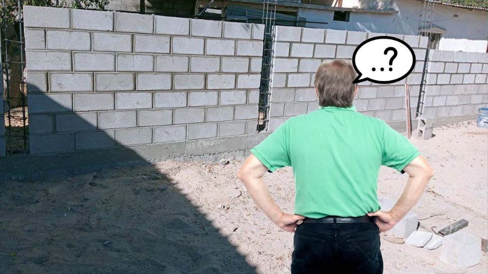 Es necesario actuar con rapidez si un vecino construye dentro de tu terreno 