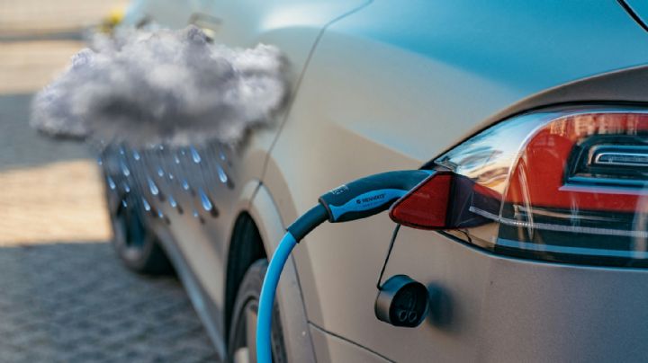 ¿Los autos eléctricos se pueden descomponer por las lluvias?, esto dicen los expertos