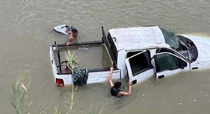 'Coyote' se lanza al Río Bravo con indocumentados; Patrulla Fronteriza los perseguía en Laredo