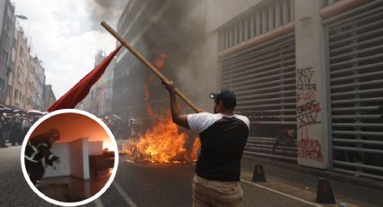Maestros provocan incendio en edificio del SNTE; ¿cuál fue el motivo? | VIDEO