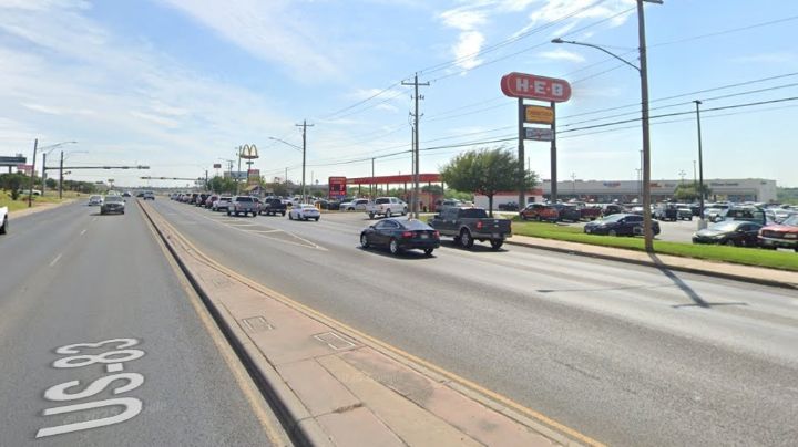 Muere peatón atropellado frente a HEB de Laredo; víctima no ha sido identificada