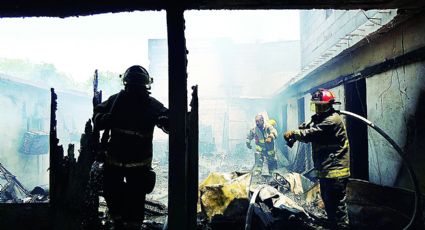 Infierno en Nuevo Laredo: llamas devoran dos casas en la colonia Américo Villarreal