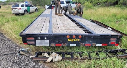 Patrulla Fronteriza detiene a camioneta con plataforma y encuentra a 7 indocumentados en Laredo