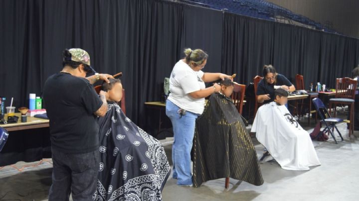 Familias de Laredo aprovechan programa de cortes de cabello gratis; se ahorran hasta 80 dólares