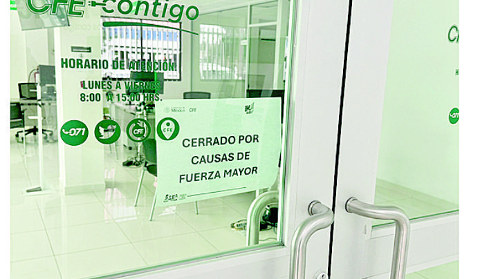 CFE: afecta conflicto laboral a los usuarios; cierran centros de atención también en Nuevo Laredo