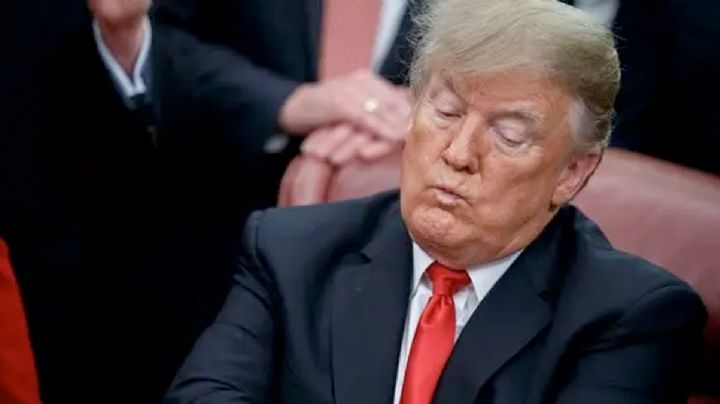 Nombre de Trump aparece en los archivos de Epstein, se lo hicieron saber desde mayo y ahora lo niega