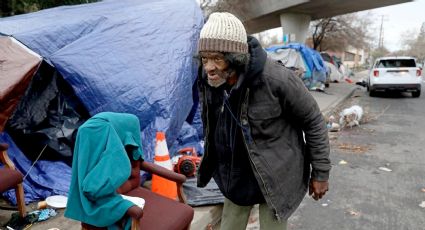 Trump firma decreto para expulsar a 'homeless' de las calles de Estados Unidos