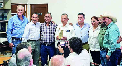Reconoce Tamaulipas a destacado ganadero de Nuevo Laredo