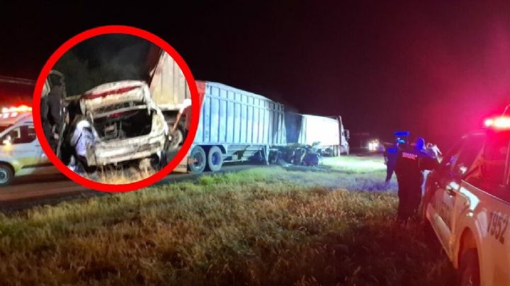 Conductor muere calcinado tras impactarse contra un tráiler; quedó prensado entre las cajas