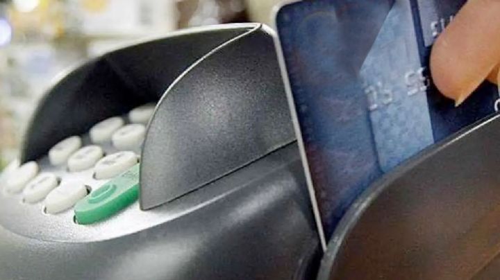 ¿Es legal que te cobren comisión al comprar con una tarjeta de crédito?