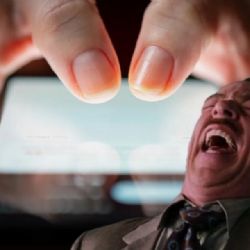 La forma correcta de reírte mientras texteas, según la RAE; no es con el clásico 'jajaja'