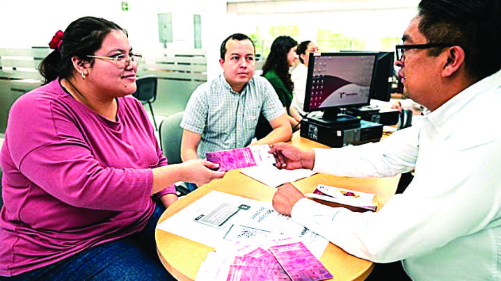 Dan créditos a 161 emprendedores