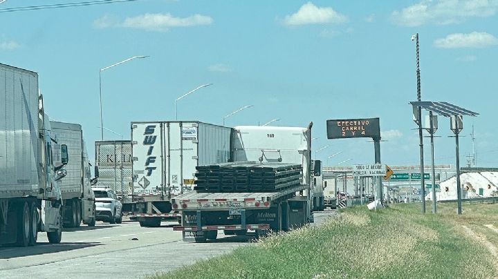 Reportan fila de hasta 6 kilómetros en casetas de Sabinas; sufren horas para llegar a Nuevo Laredo