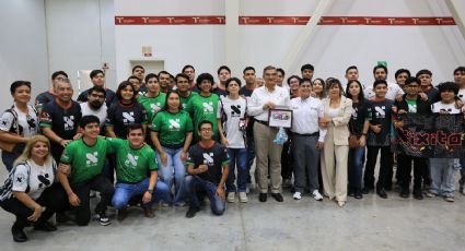 Américo Villarreal reconoce a deportistas y jóvenes tamaulipecos