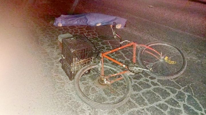 Don Manuel iba en su bici y termina arrollado y muerto por auto 'fantasma' en Villas de San Miguel
