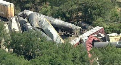 Descarrilan 35 vagones de un tren en Texas; transportaban material peligroso | VIDEO