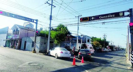 Abuelito y mujer protagonizan fuerte choque en el centro de Nuevo Laredo; ambos alegaron luz verde