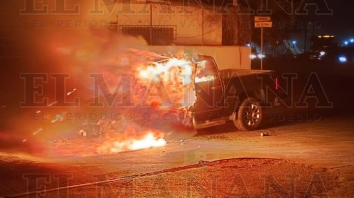 Se incendia camioneta en Carretera Nacional; falla mecánica casi provoca tragedia