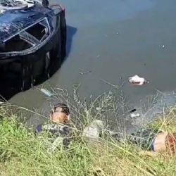 Fatal volcadura mata a joven en Reynosa; su auto terminó en un canal