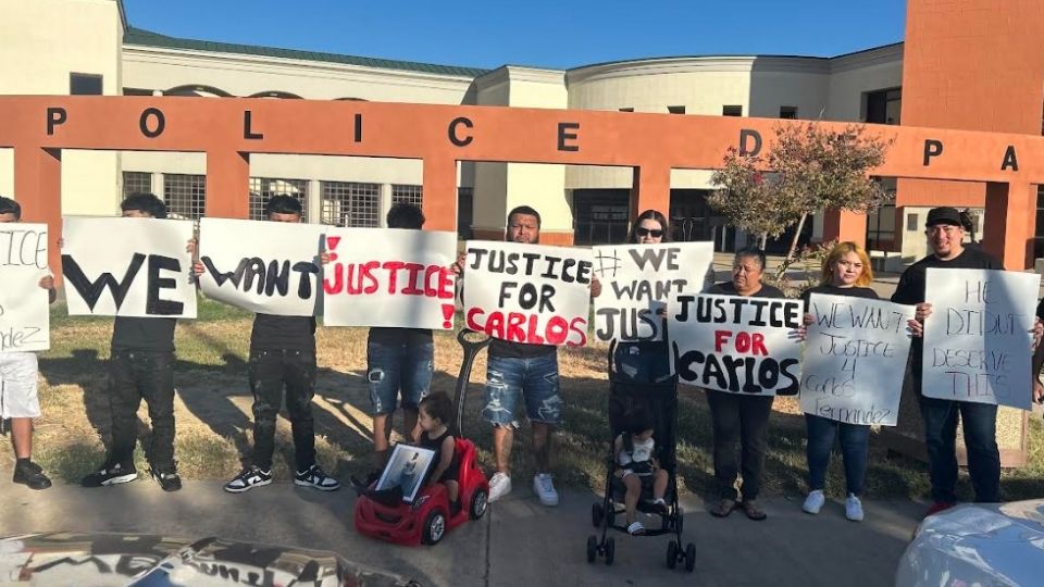En estación de la Policía de Laredo