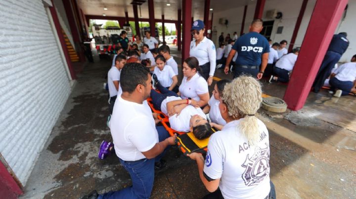 Cierra convocatoria para academia de bomberos; 30 neolaredenses ya se preparan