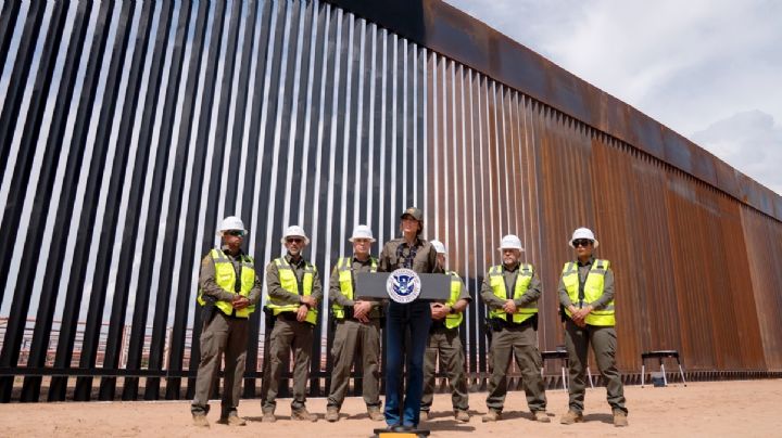 Recula Trump en pintar el muro de negro; ingenieros del ejército lo hacen desistir