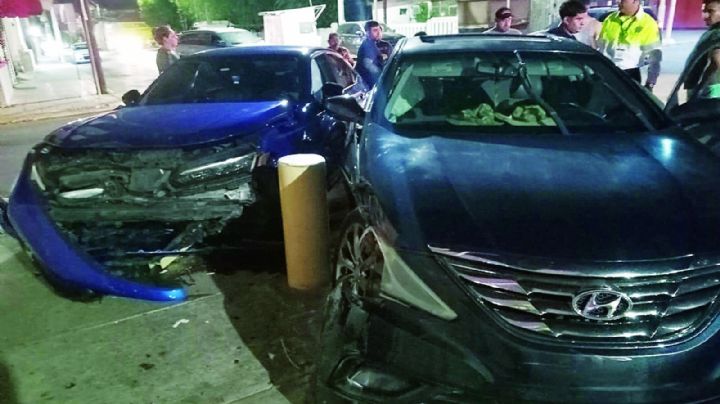 Se le acabó la fiesta: borracho se pasa el alto y destroza carro de agencia; quedó bien endeudado