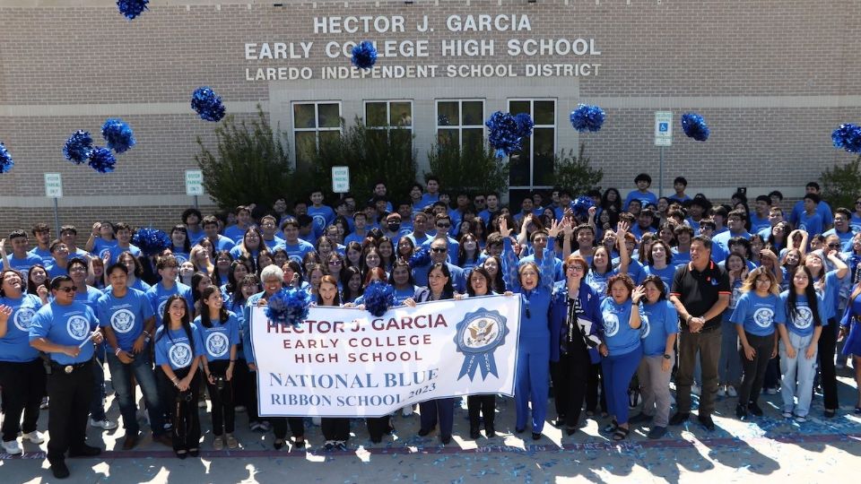 El GECHS fue nombrado Colegio Nacional de Cinta Azul por el Departamento de Educación de EU en 2017 y 2023, y es uno de los pocos colegios ubicados en los terrenos de una universidad de cuatro años