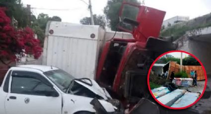 De tragedia a rapiña: tráiler se accidenta y provoca robo masivo de electrodomésticos