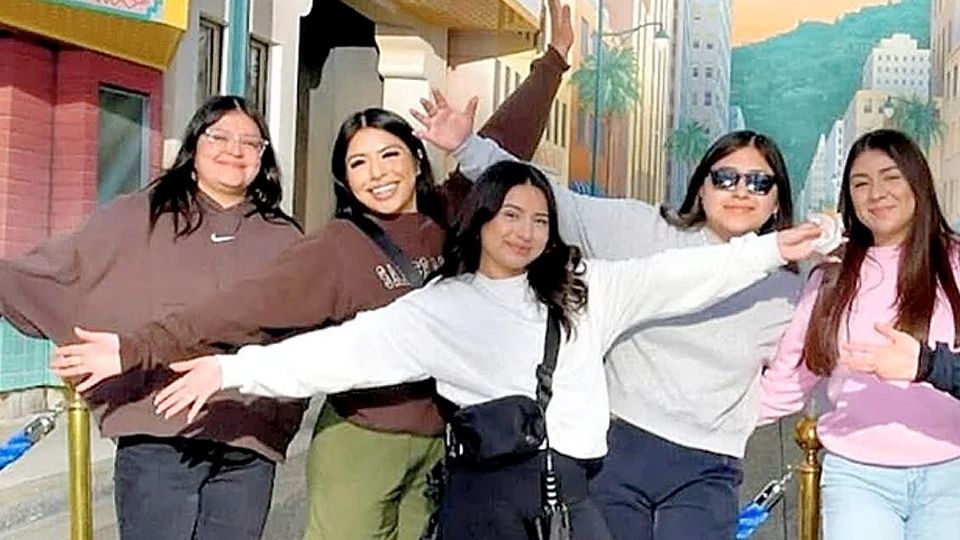 Las jóvenes fallecieron en el lugar del accidente.