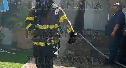 Vivienda sufre cortocircuito y se prende en llamas; bomberos acuden y logran sofocarlo a tiempo