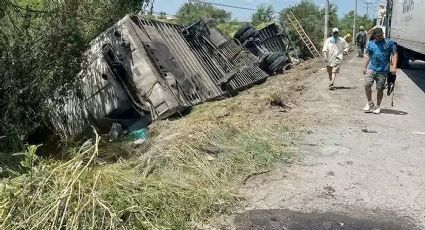 'Amargo' carreterazo: tráiler jarocho se vuelca en Tamaulipas con 18 toneladas de limones