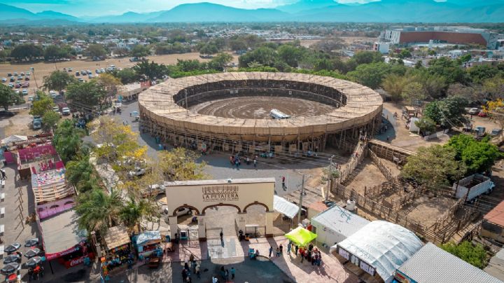 La Petatera de Colima, la única plaza de toros del mundo hecha a mano, sin ningún clavo ni tornillo
