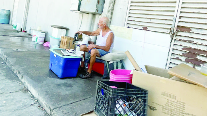 Canícula 2025 en Nuevo Laredo: sufren indigentes por calor de 40 grados