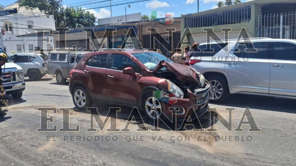 Aparatoso choque en Nuevo Laredo.