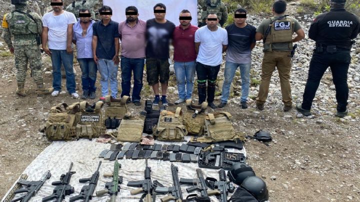 Ejército Mexicano asegura armas largas y vehículos bilndados en Tamaulipas