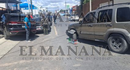 Volkswagen a exceso de velocidad se estrella contra Jeep en Nuevo Laredo