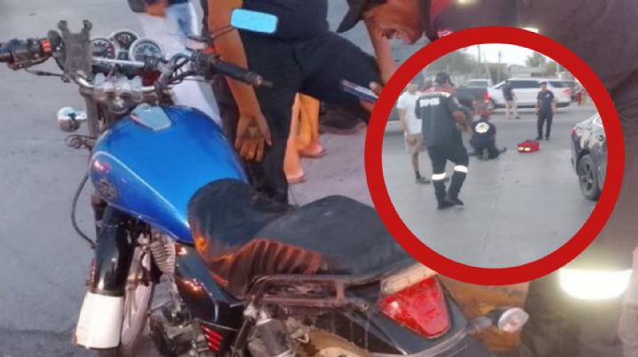 Motociclista se estrella brutalmente contra auto en la colonia Pancho Villa; lo mandan al hospital