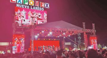 El Teatro del Pueblo de Expomex vibra con la presencia de Majo Aguilar